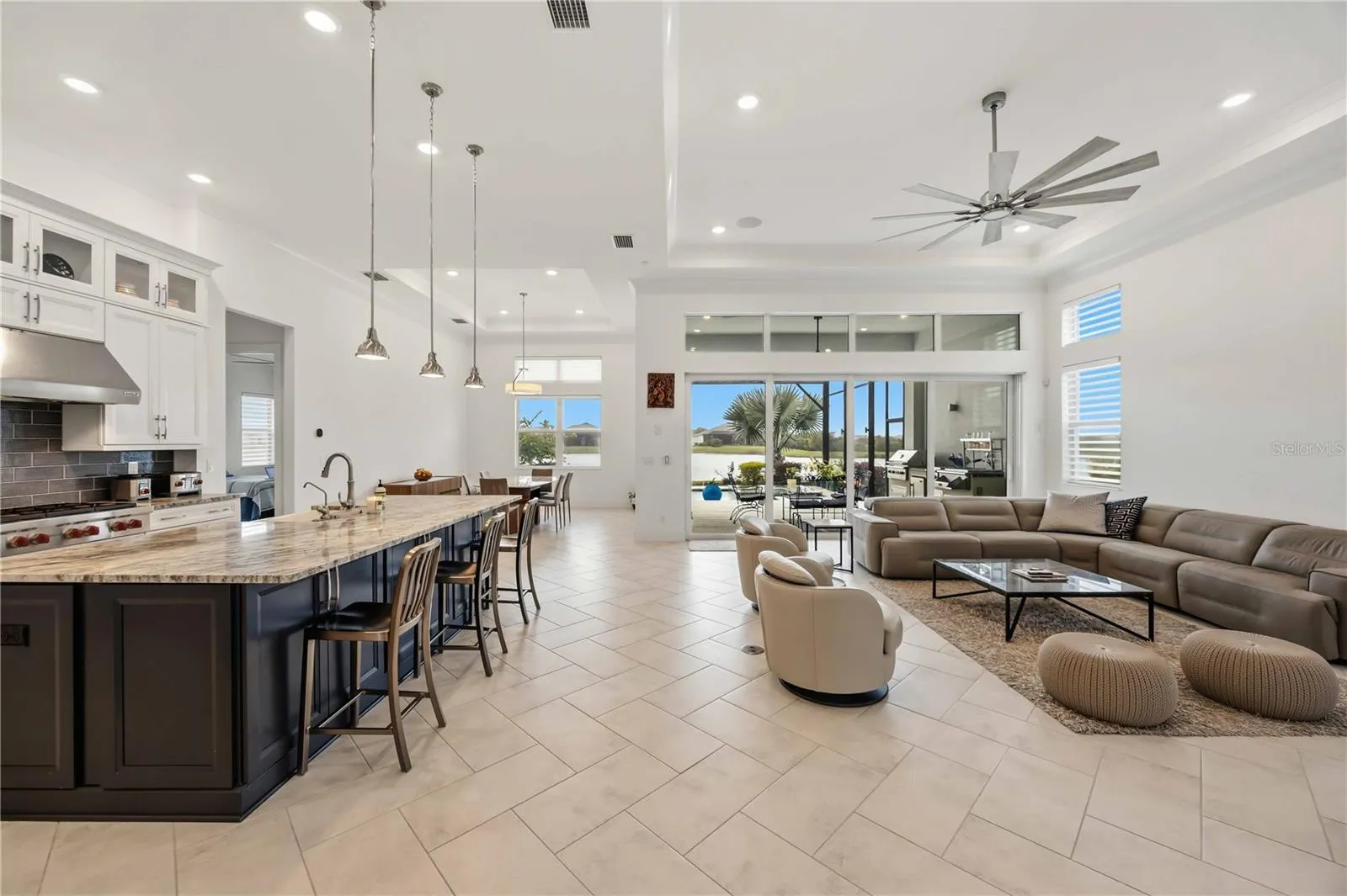 8110 REDONDA LOOP