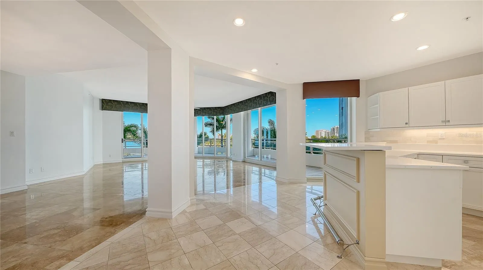 500 S PALM AVE #32 #32