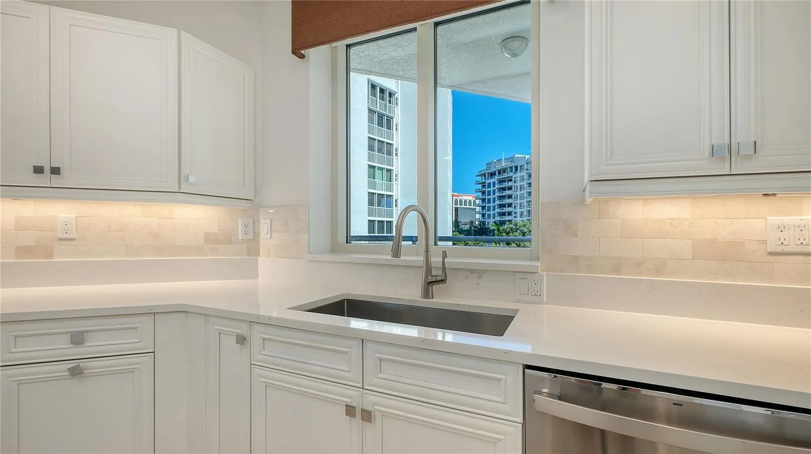 500 S PALM AVE #32 #32
