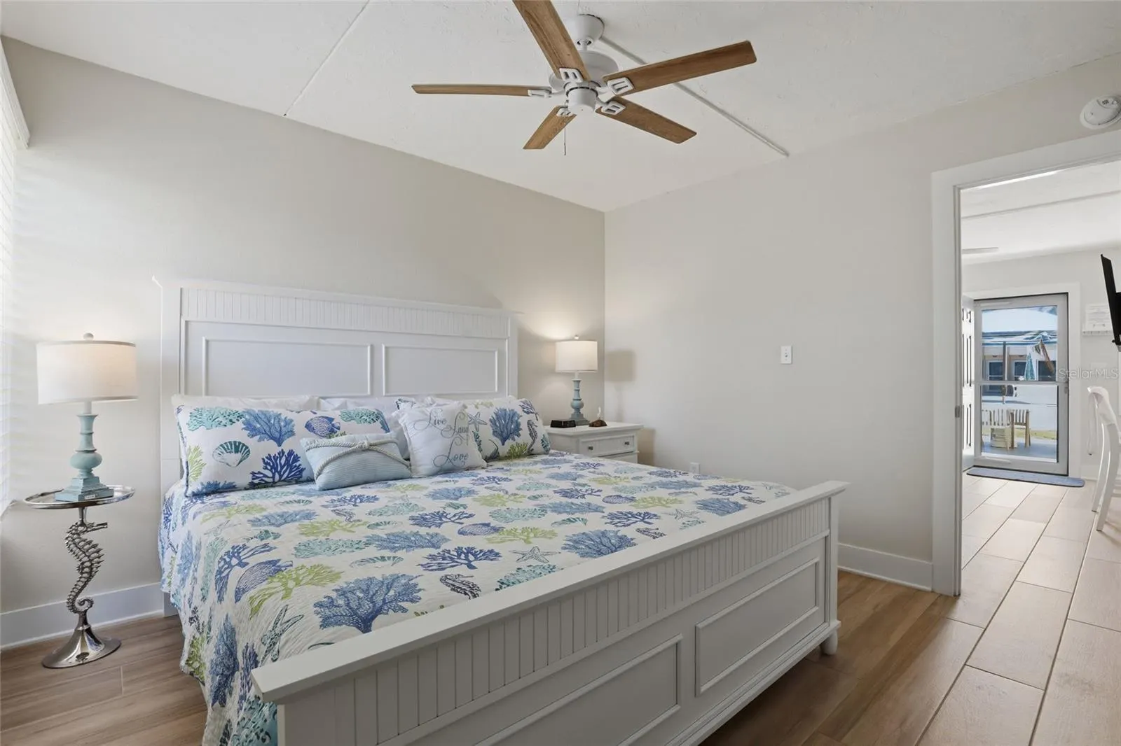 5950 MIDNIGHT PASS RD #101 #101