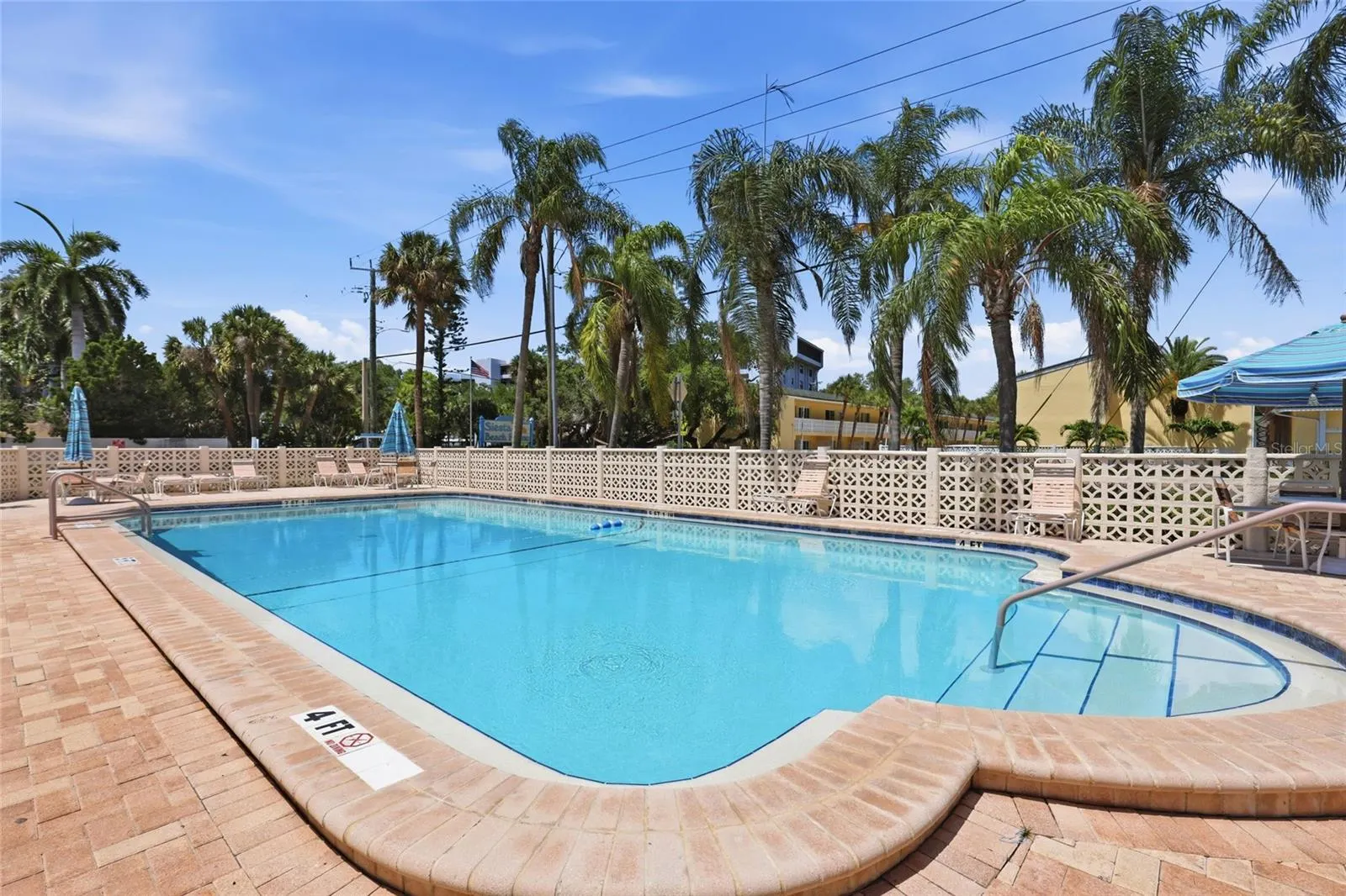 5950 MIDNIGHT PASS RD #101 #101