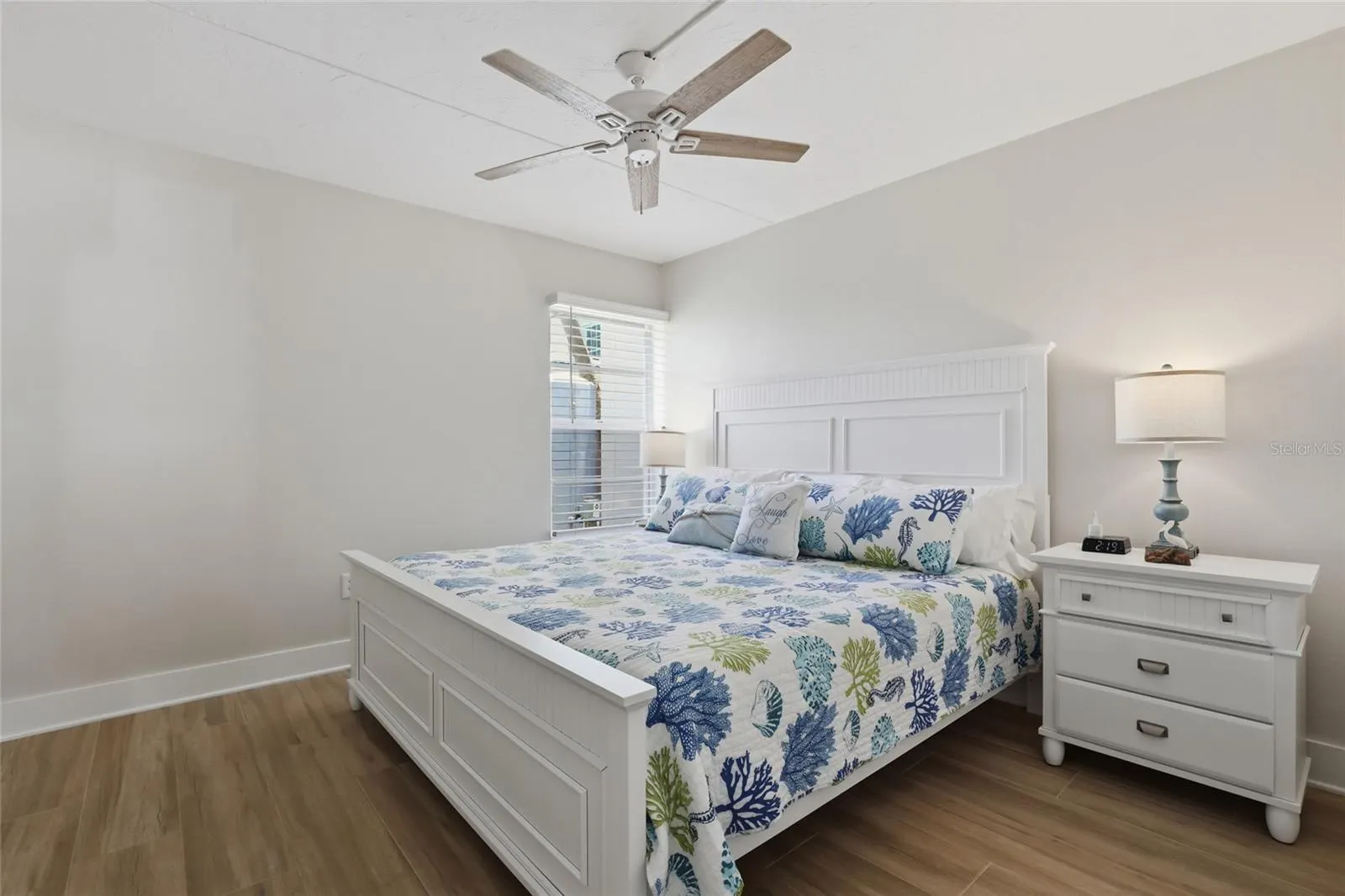 5950 MIDNIGHT PASS RD #101 #101