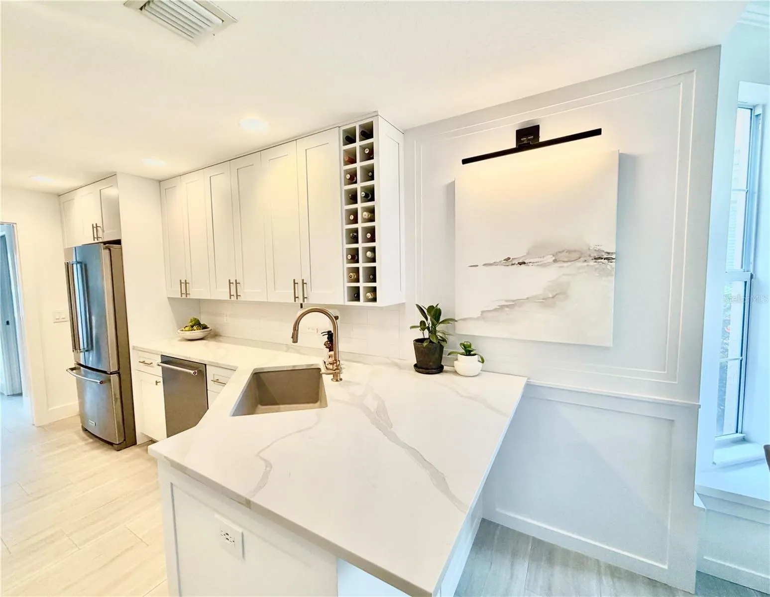 1523 NAPOLI DR E