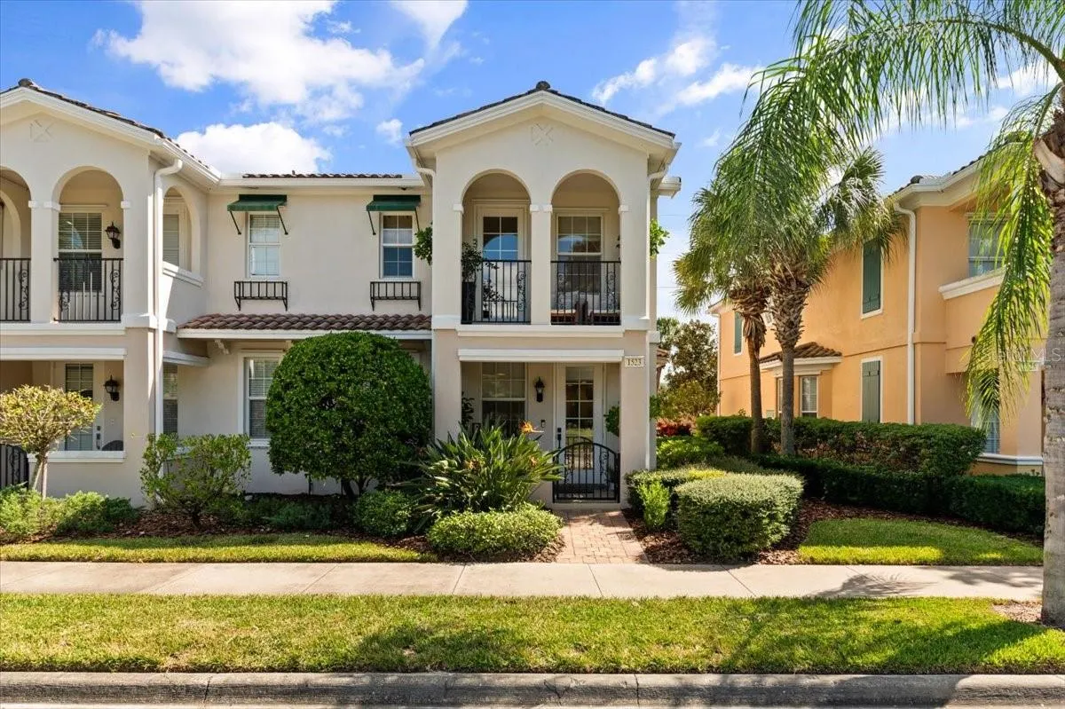 1523 NAPOLI DR E