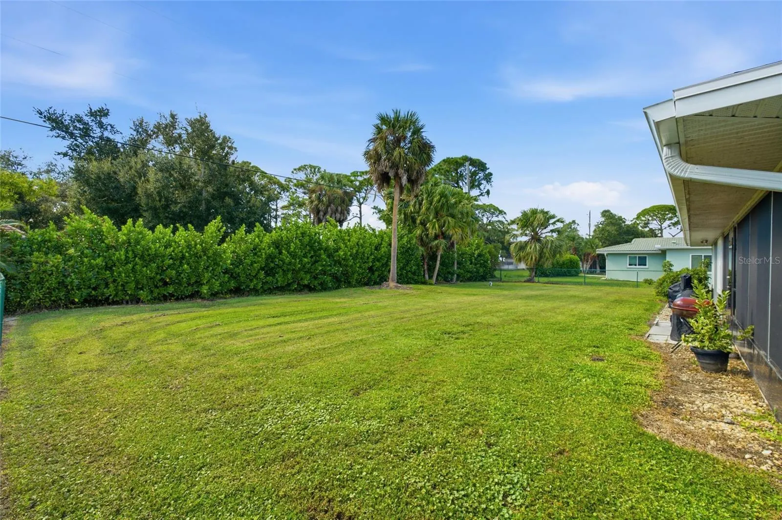204 MONET DR