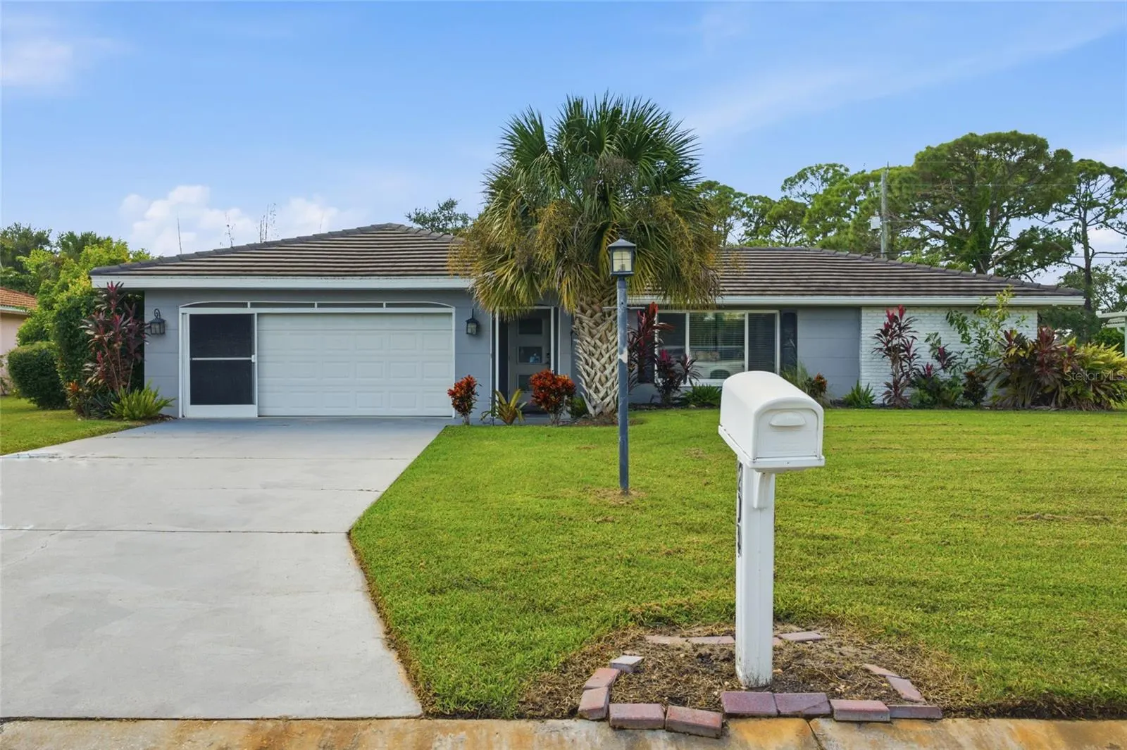 204 MONET DR