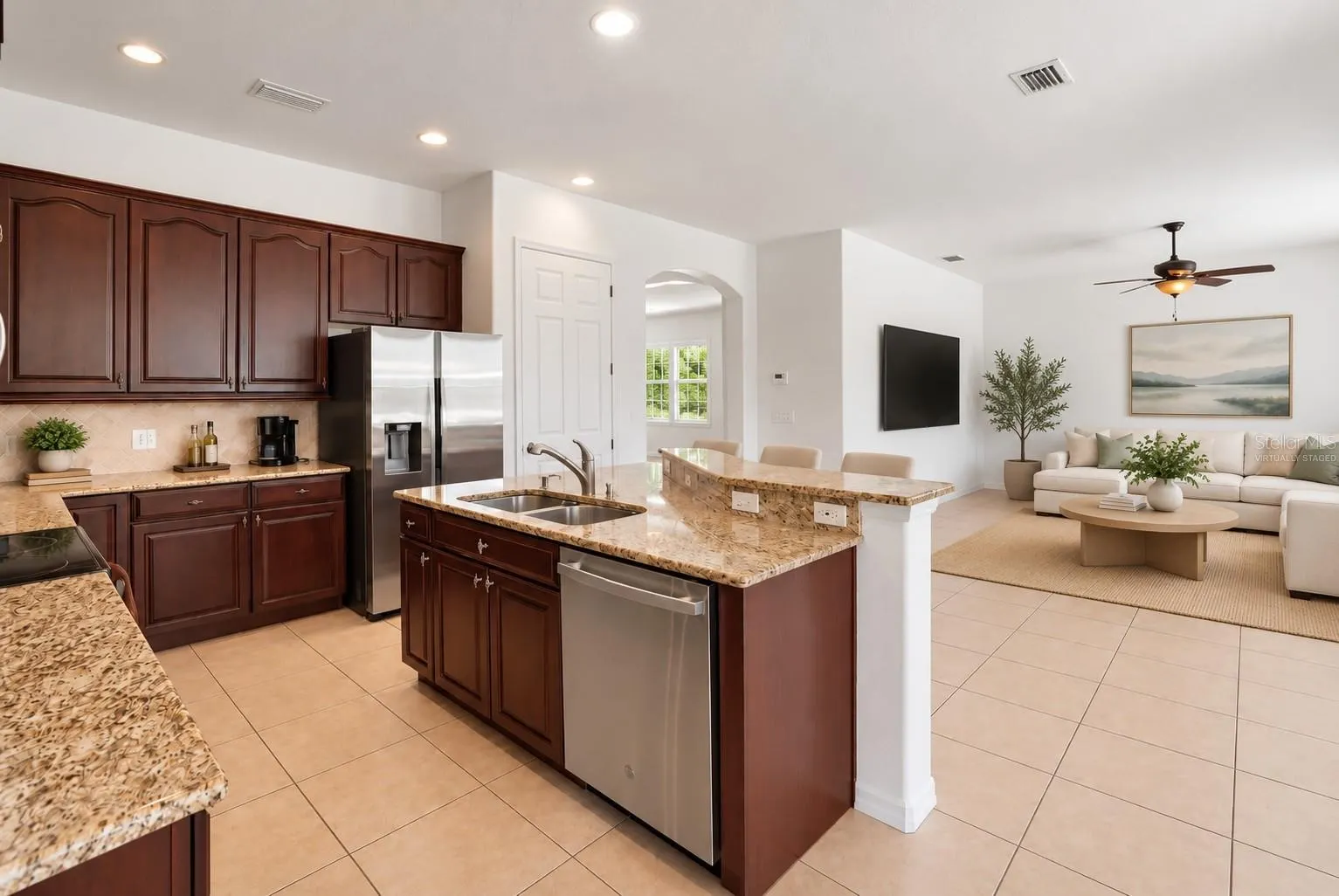 5809 LEXINGTON DR