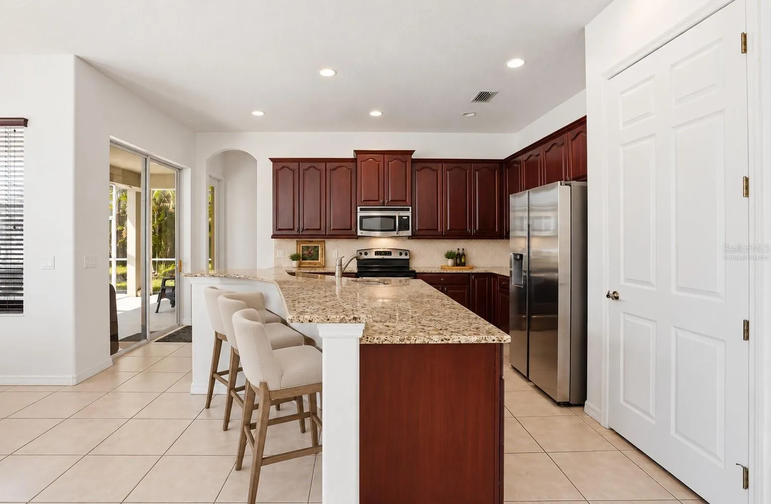 5809 LEXINGTON DR