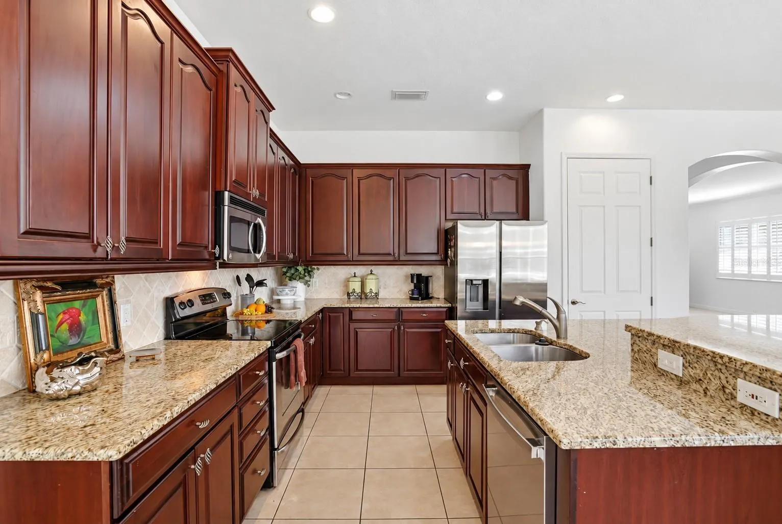5809 LEXINGTON DR