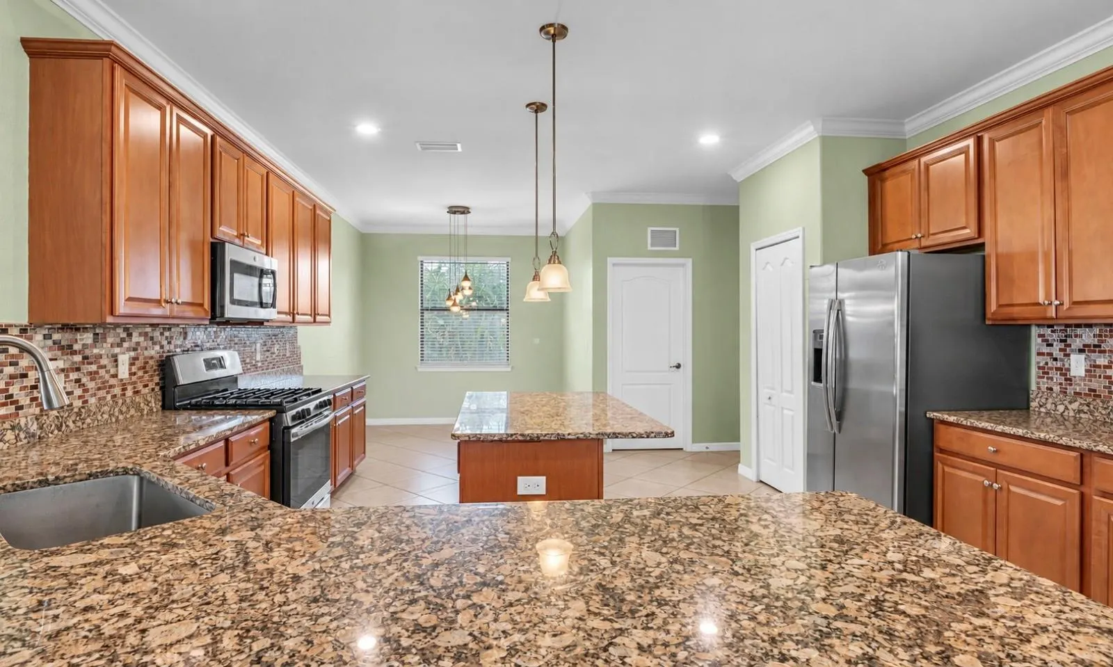 3504 SAVANNA PALMS CT