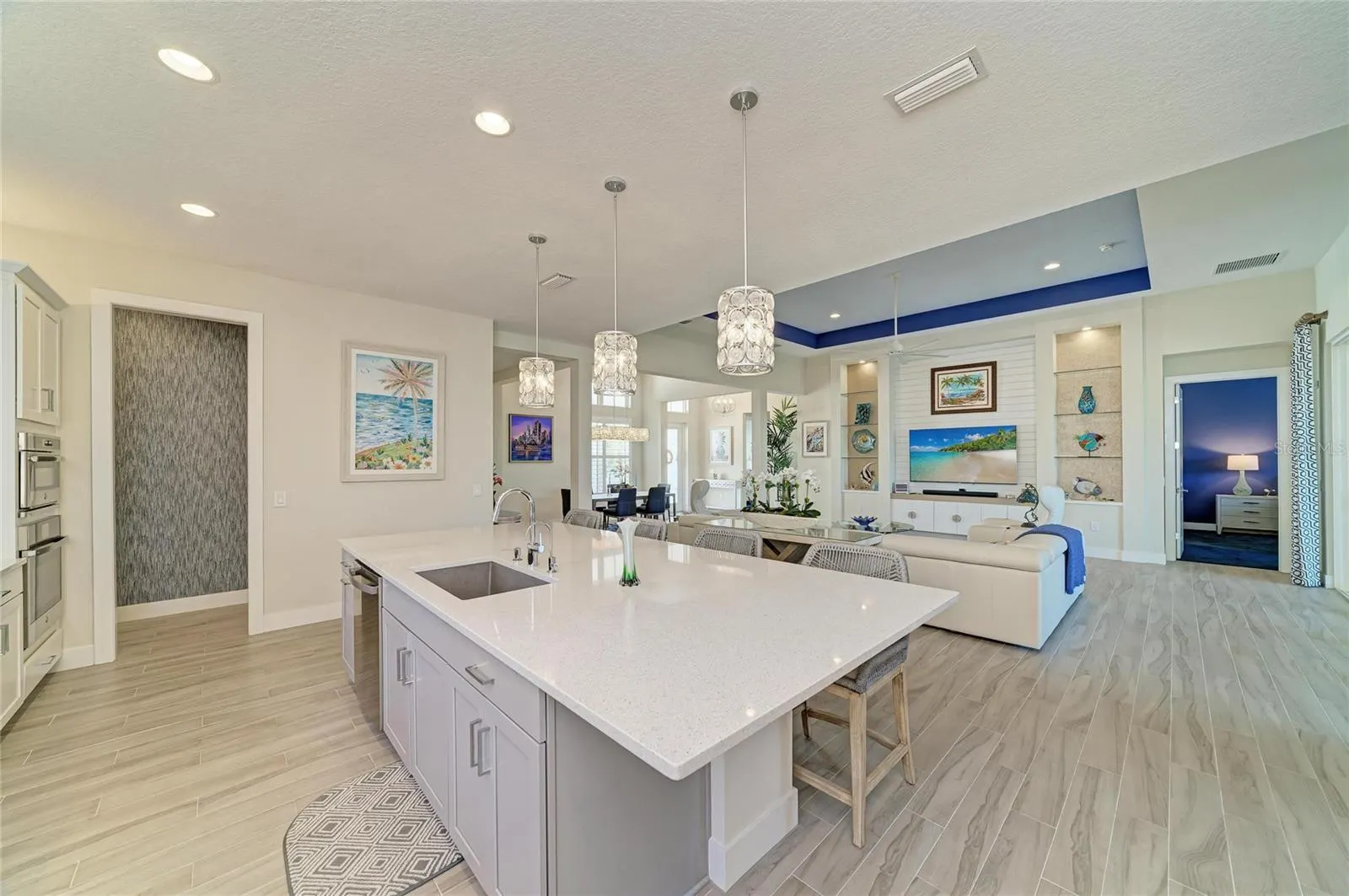 8269 GRANDE SHORES DR
