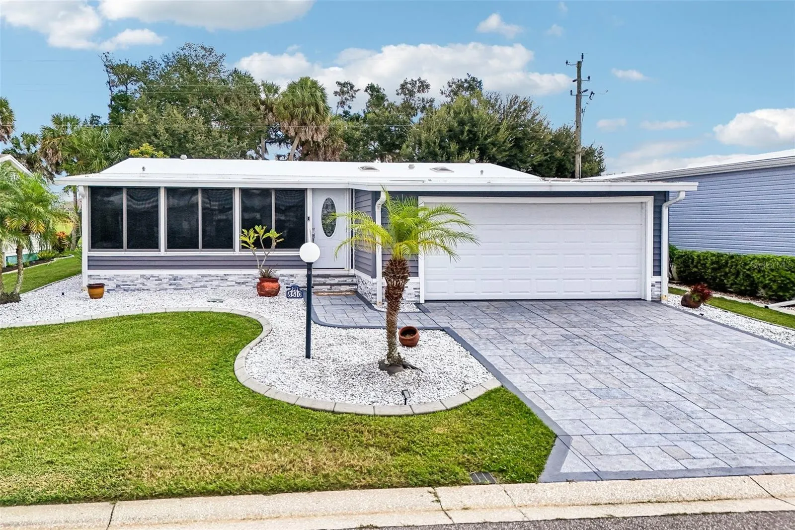 8510 COUNTESS AVENUE CIR