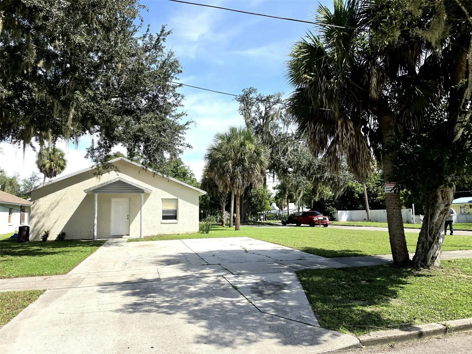 202 N MANATEE AVE