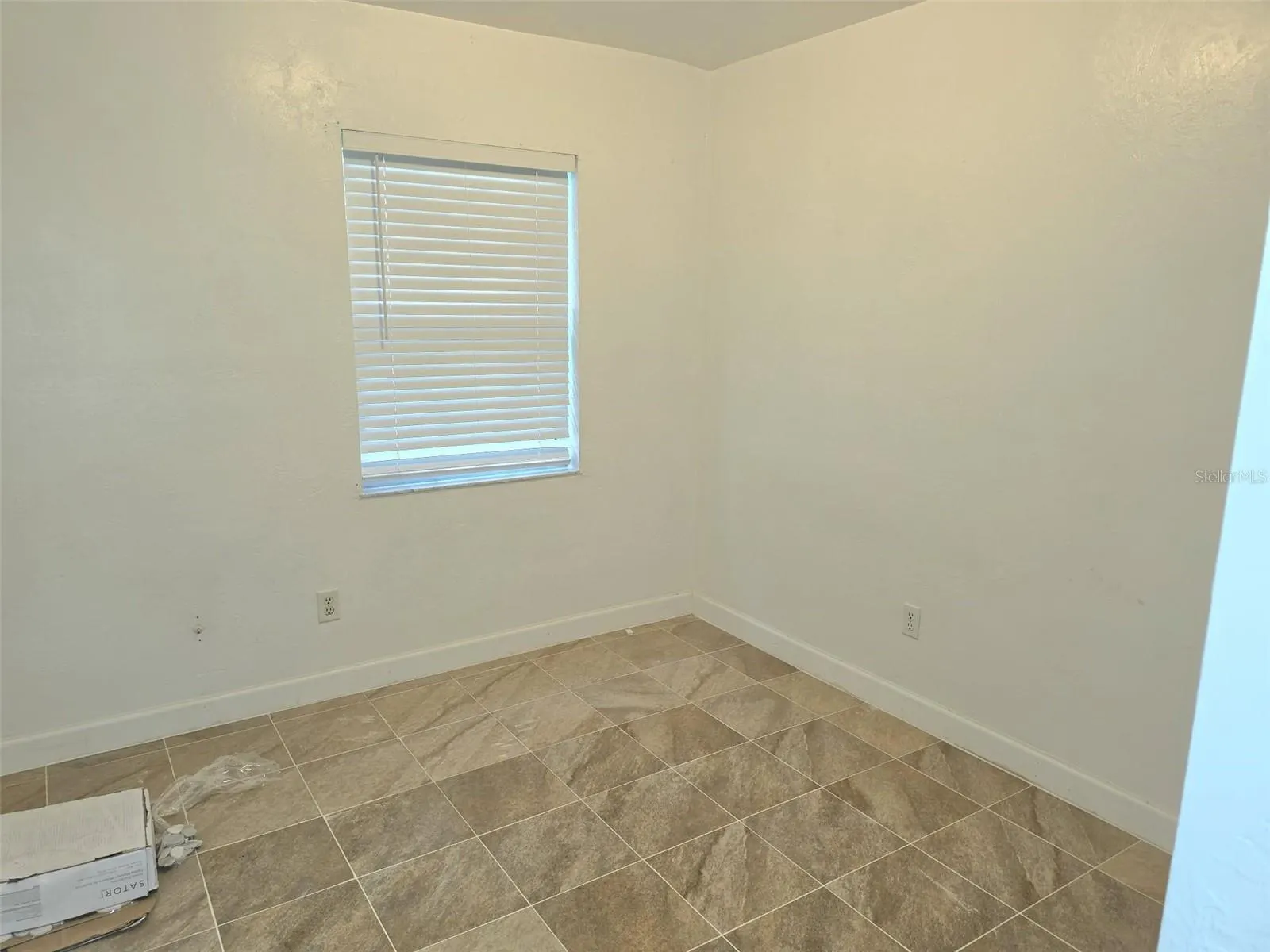 202 N MANATEE AVE