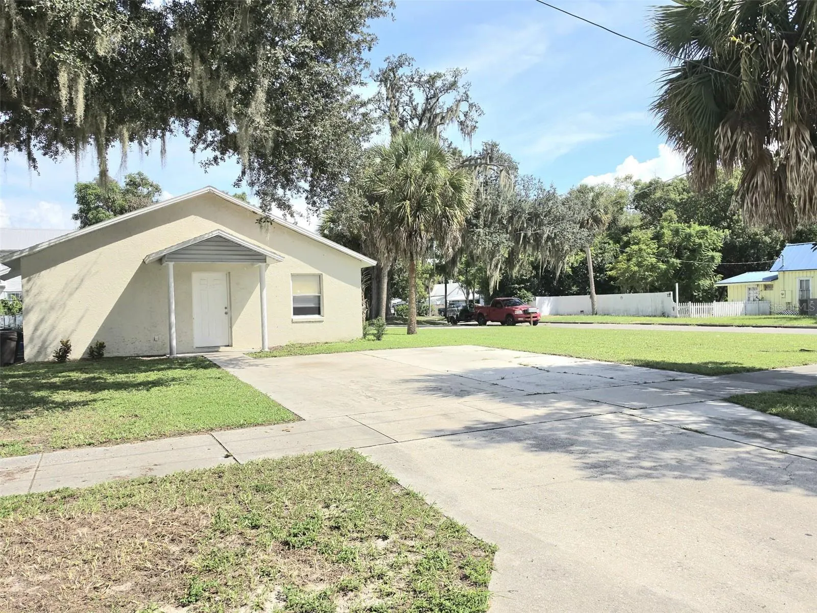202 N MANATEE AVE