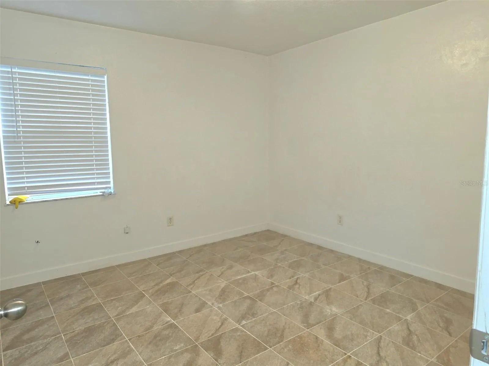 202 N MANATEE AVE