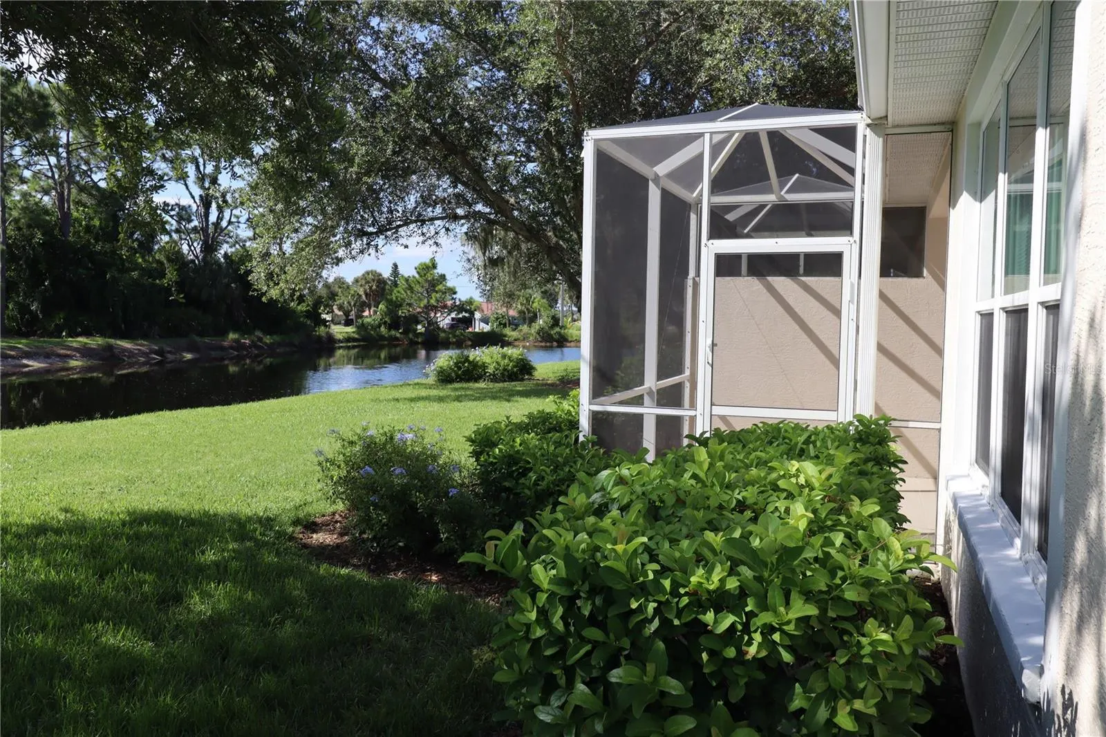 5107 WHISPERING OAKS DR