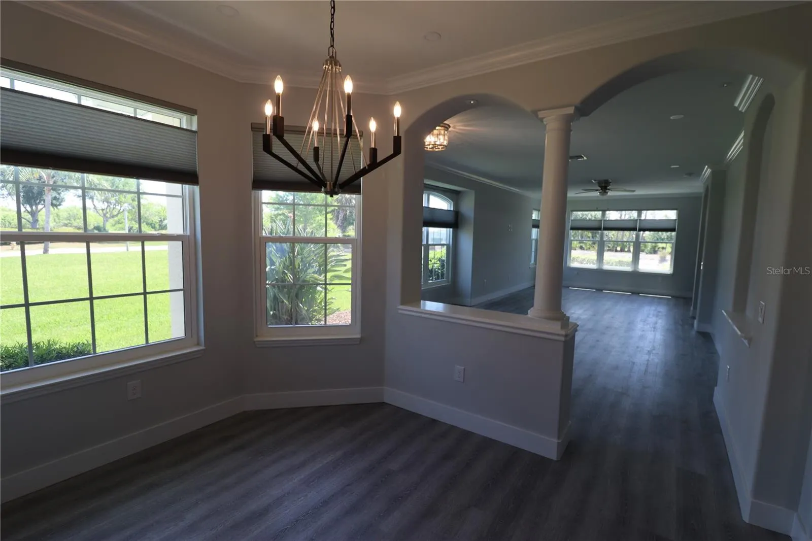 5107 WHISPERING OAKS DR