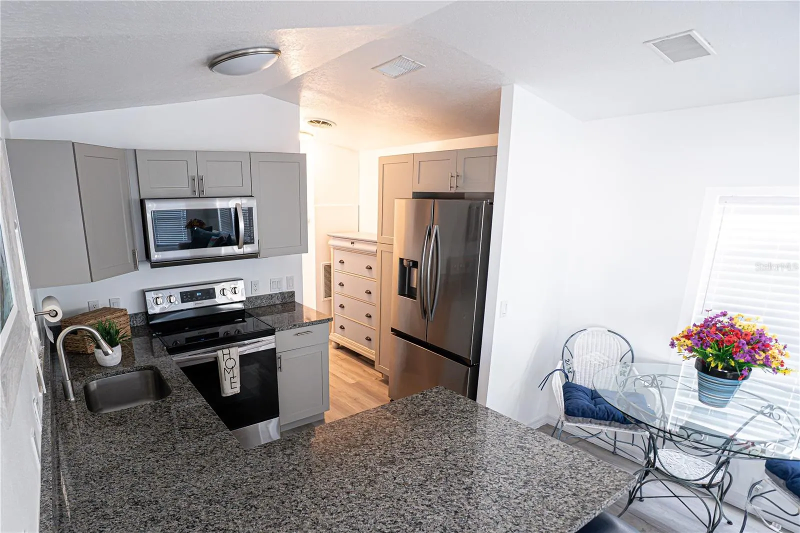 6 BASIN ST