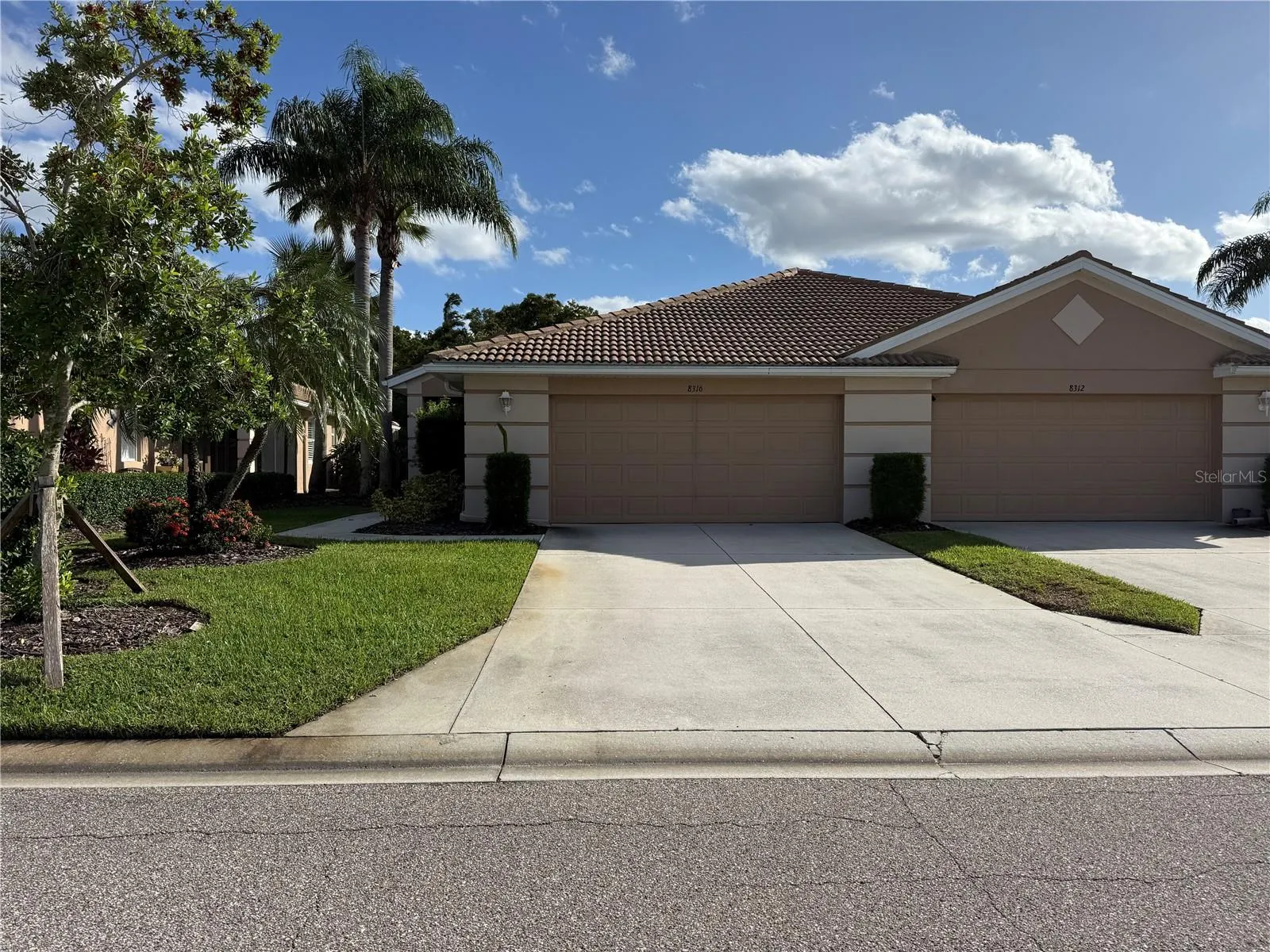8316 EAGLE ISLES PL