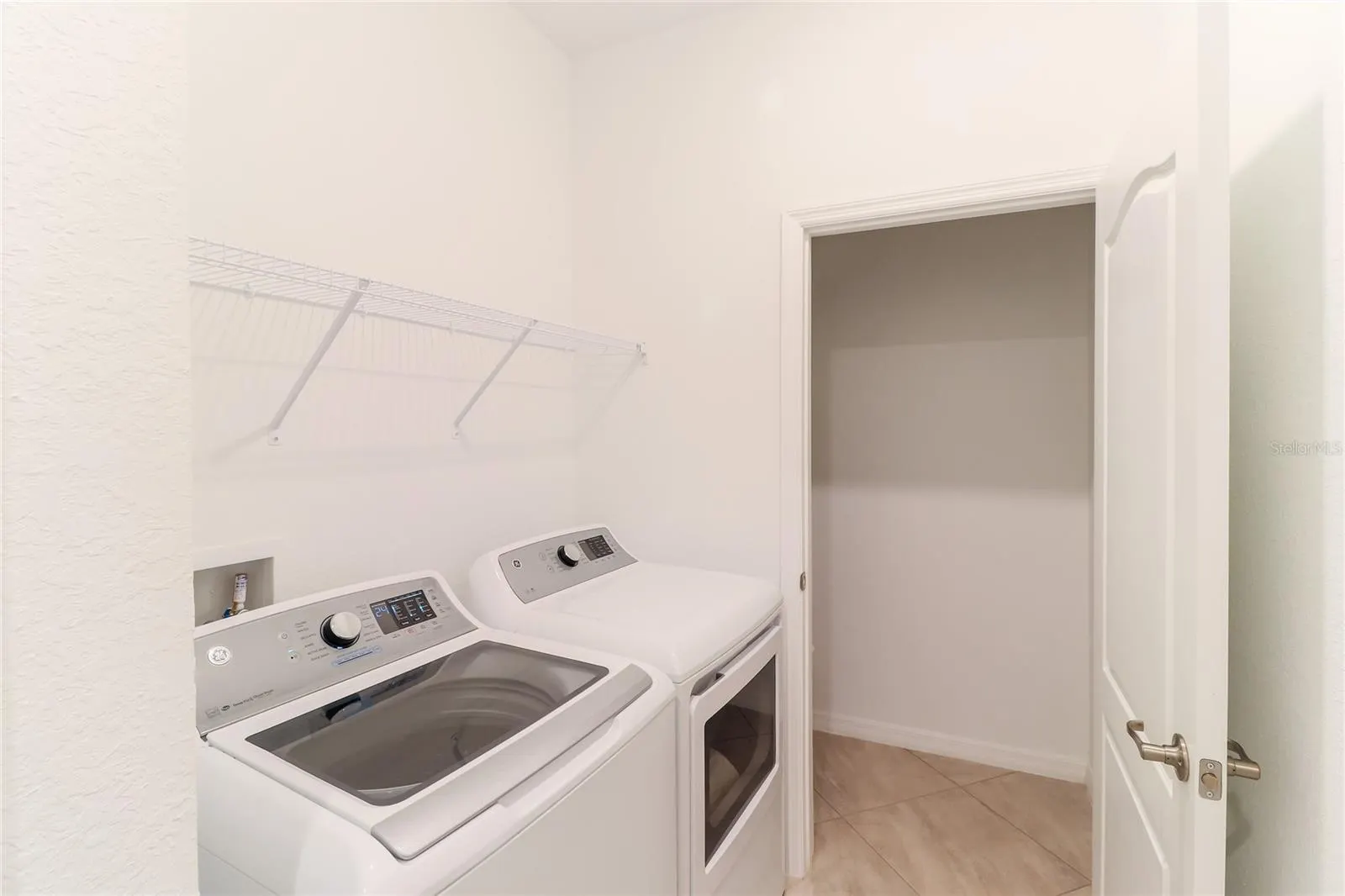 2501 AVOLET CT