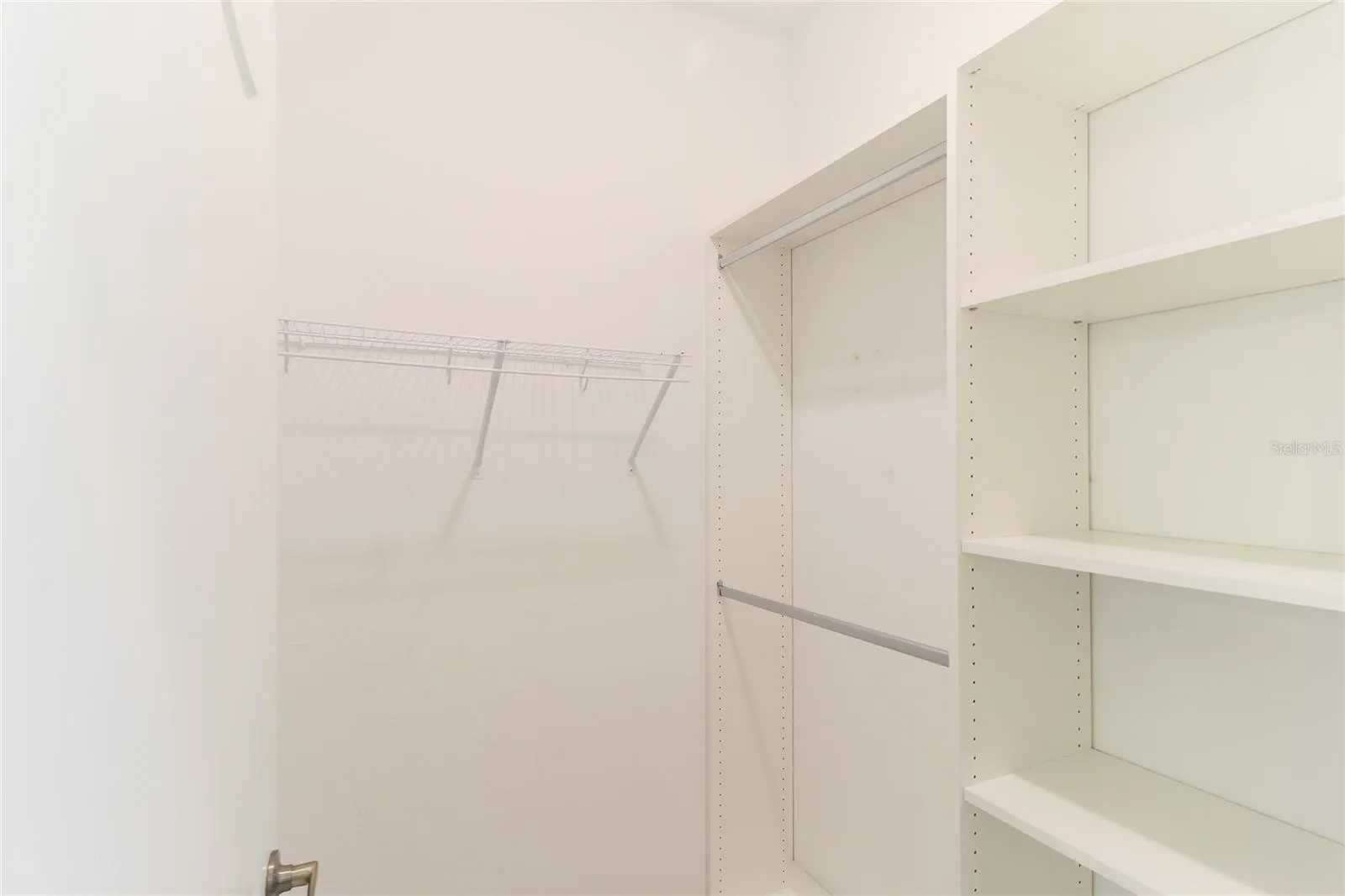2501 AVOLET CT