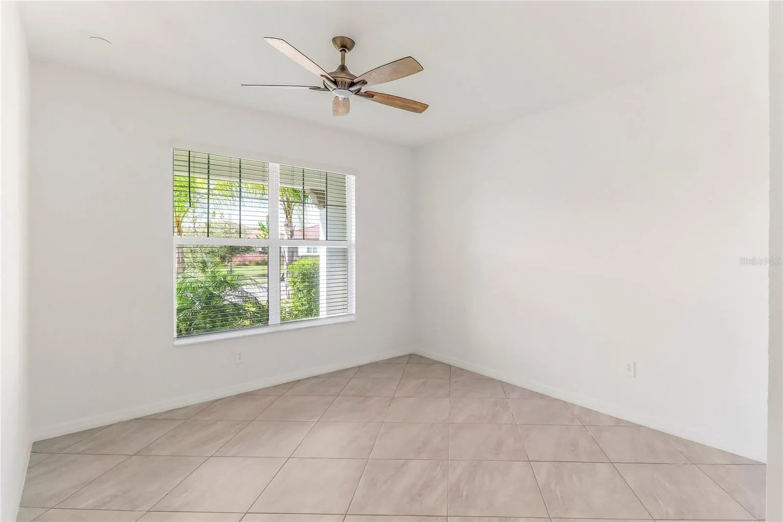 2501 AVOLET CT