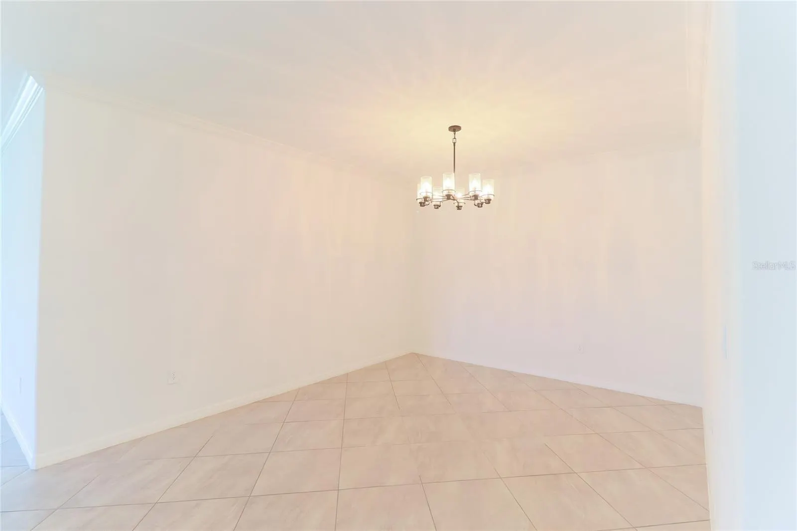 2501 AVOLET CT