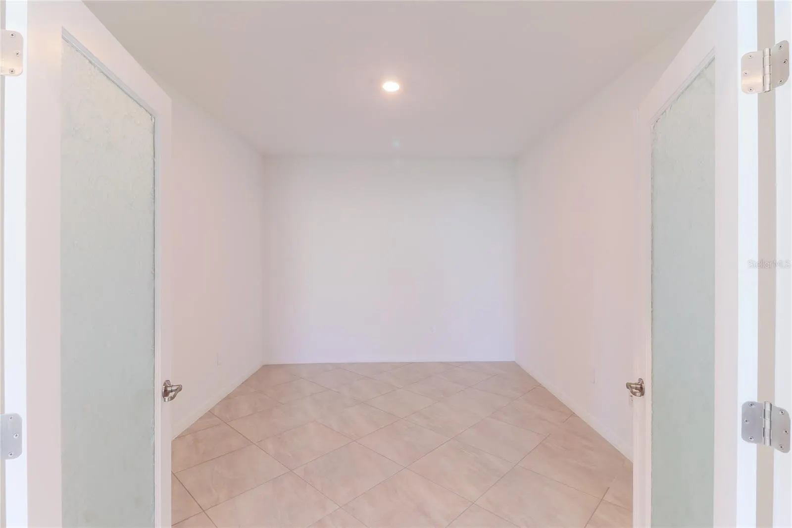 2501 AVOLET CT