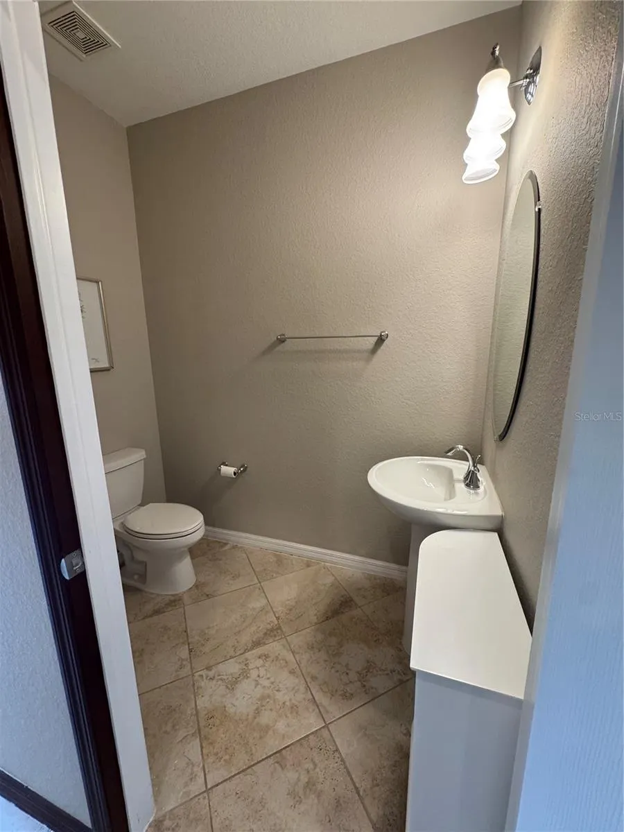20448 LAGENTE CIR