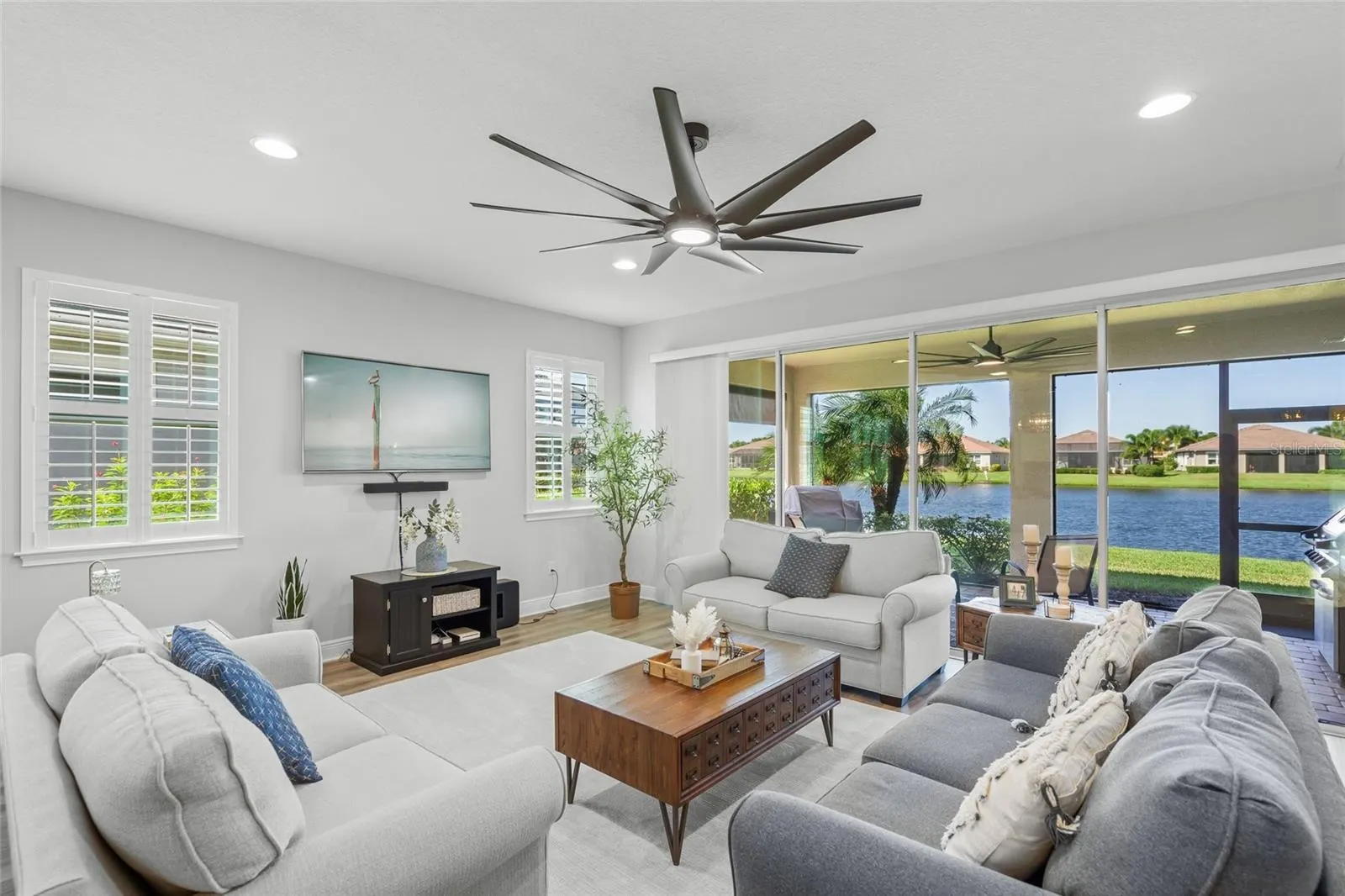 5890 LONG SHORE LOOP