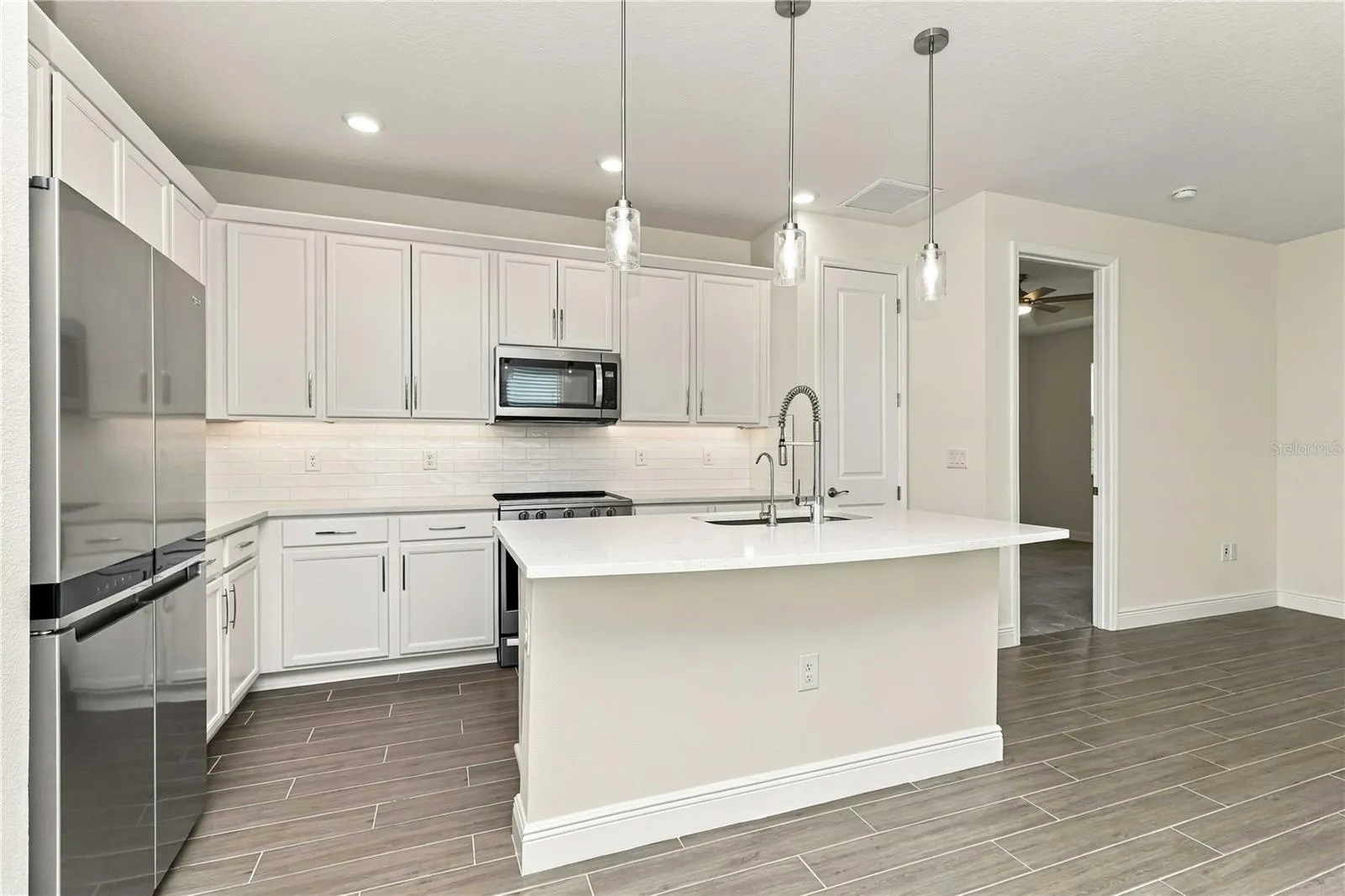 9136 GULF HAVEN DR