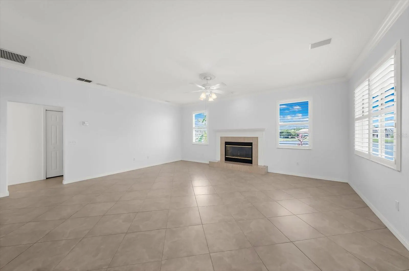 3715 72ND AVE. CIR E