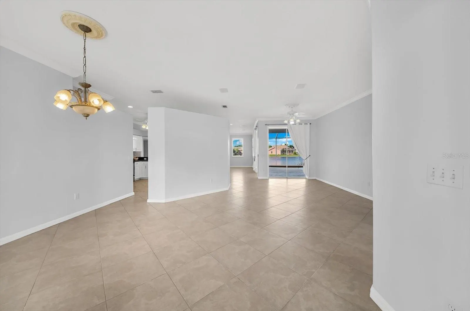 3715 72ND AVE. CIR E