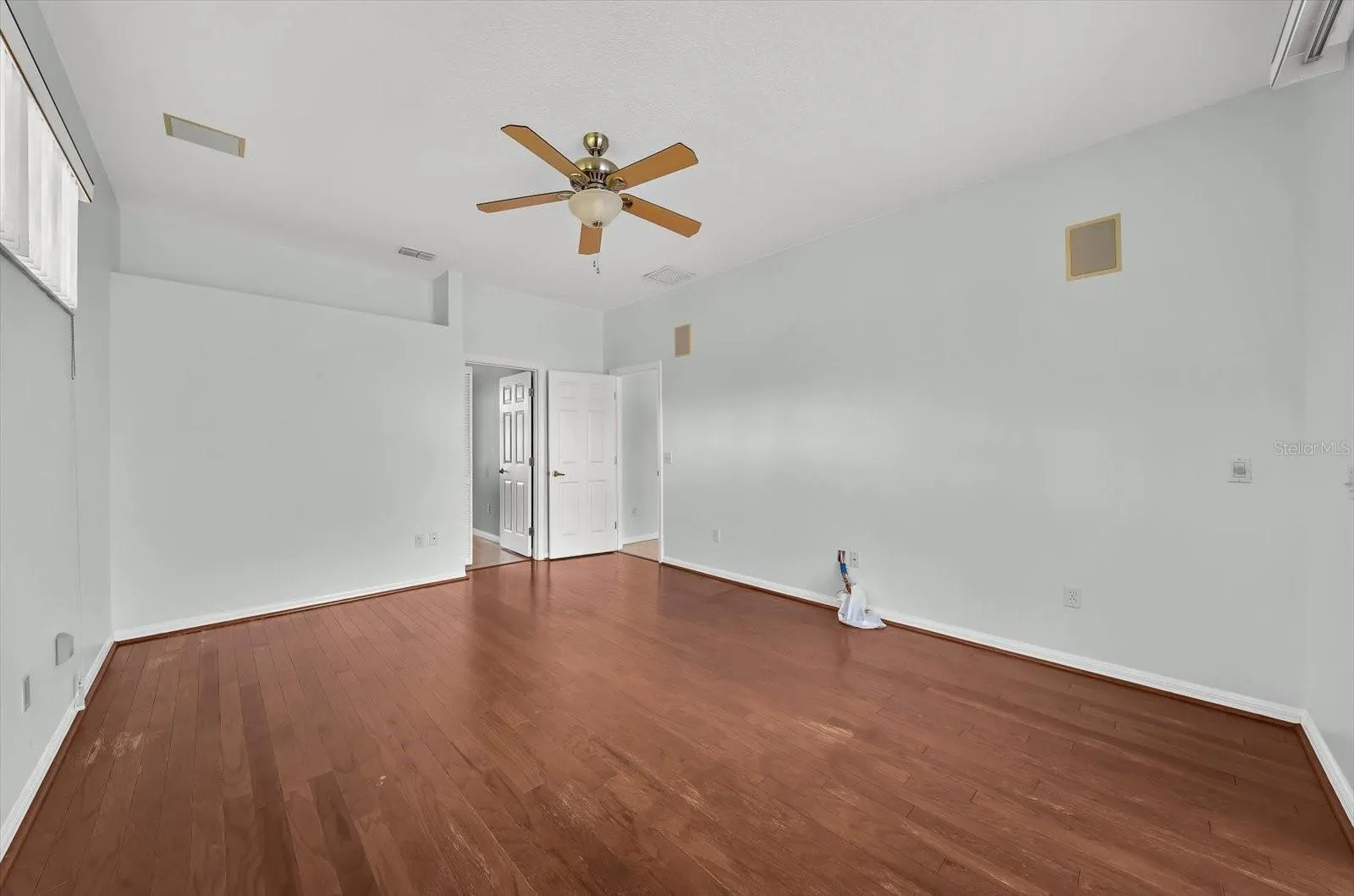 3715 72ND AVE. CIR E