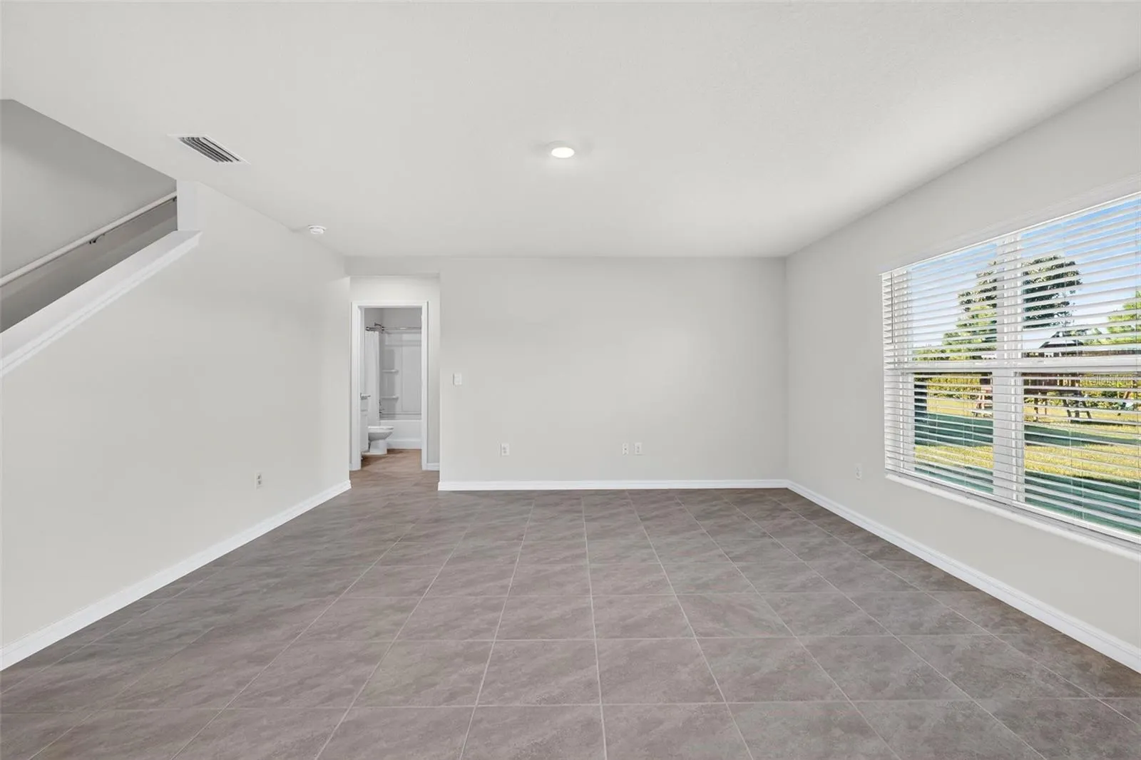 5809 FLAGSTONE TRL