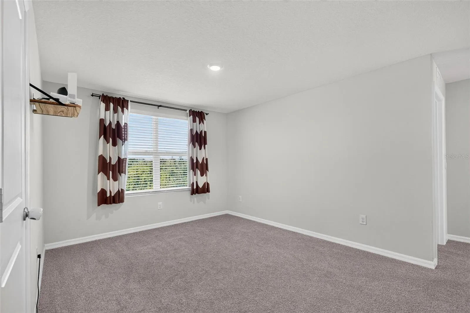 5809 FLAGSTONE TRL
