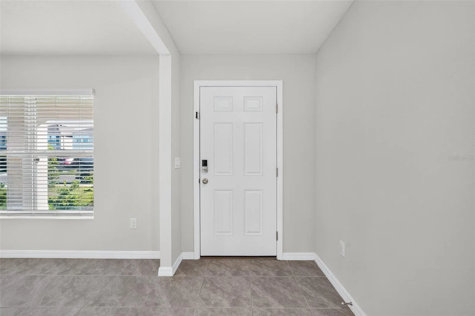 5809 FLAGSTONE TRL