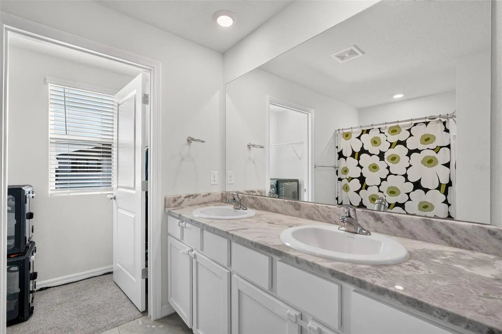 5809 FLAGSTONE TRL