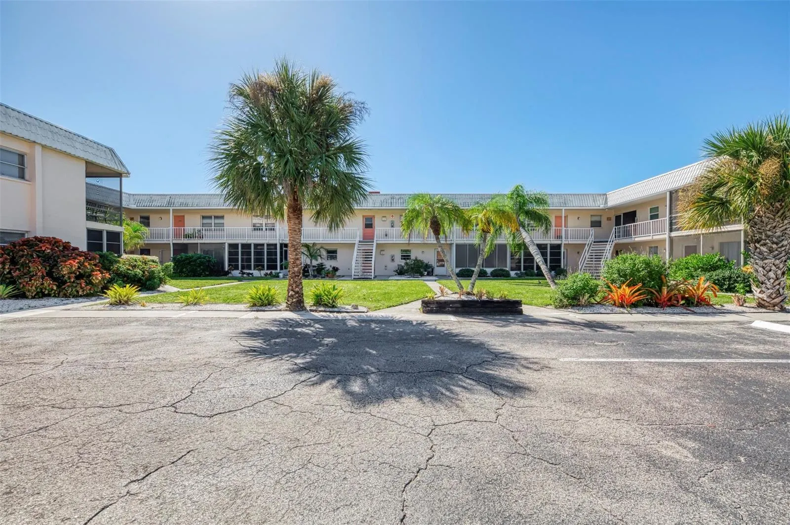 460 BASE AVE E #124 #124