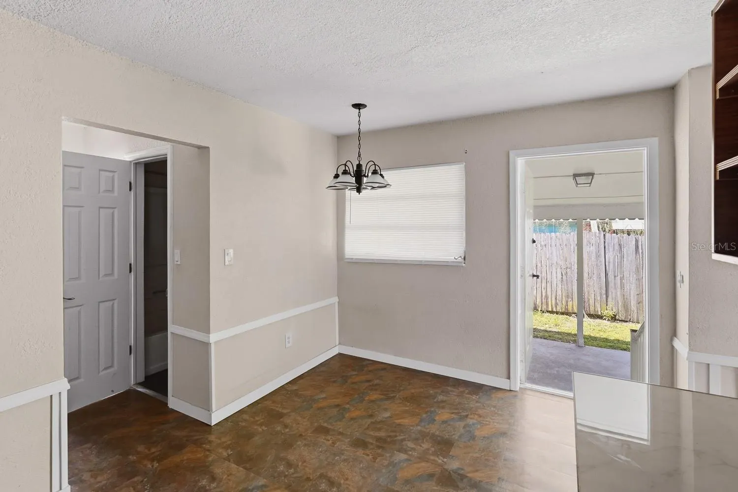 23083 CENTRAL AVE #C #C