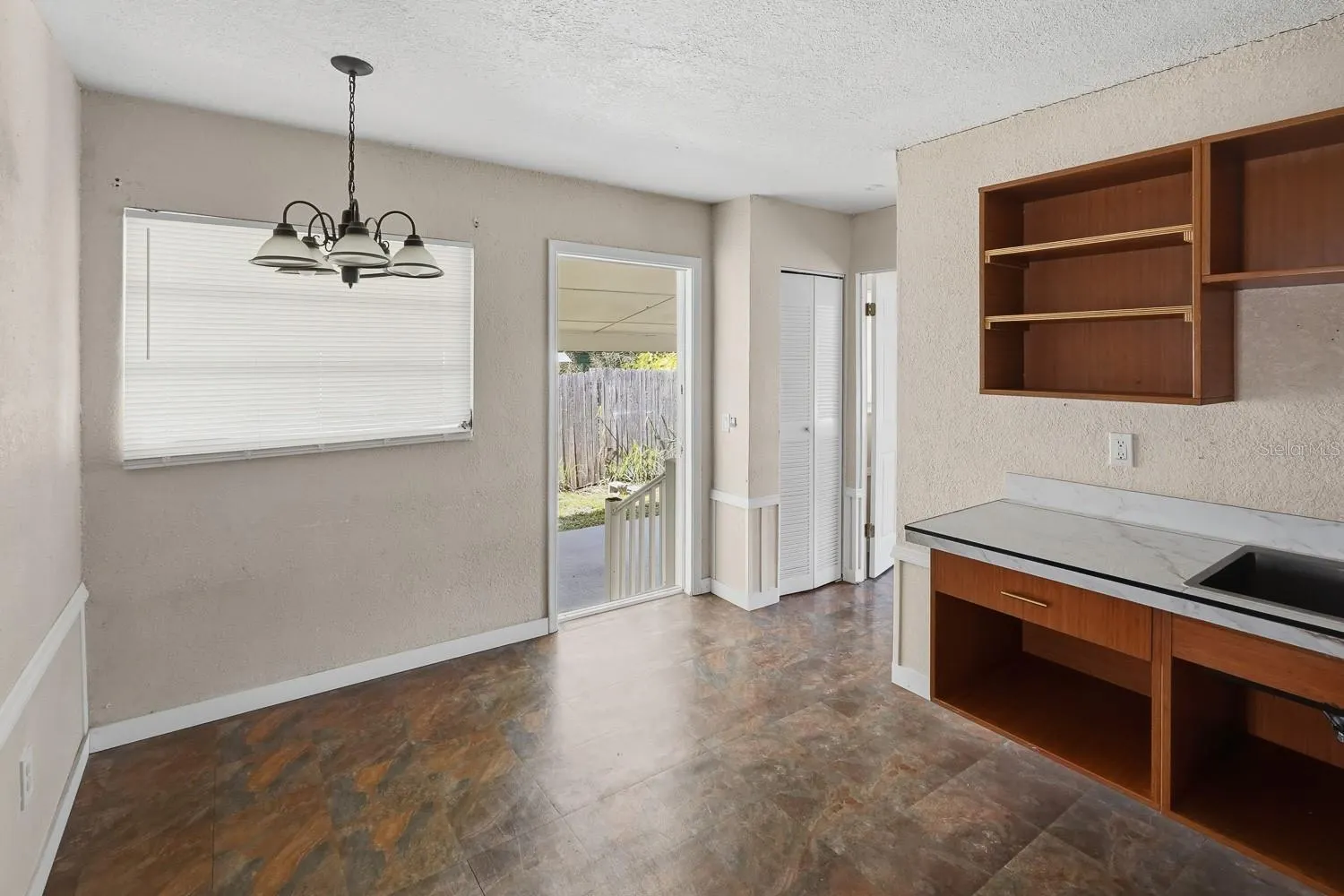 23083 CENTRAL AVE #C #C
