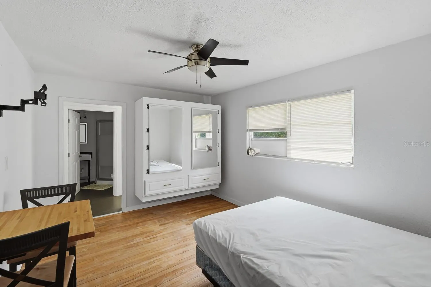 23083 CENTRAL AVE #C #C