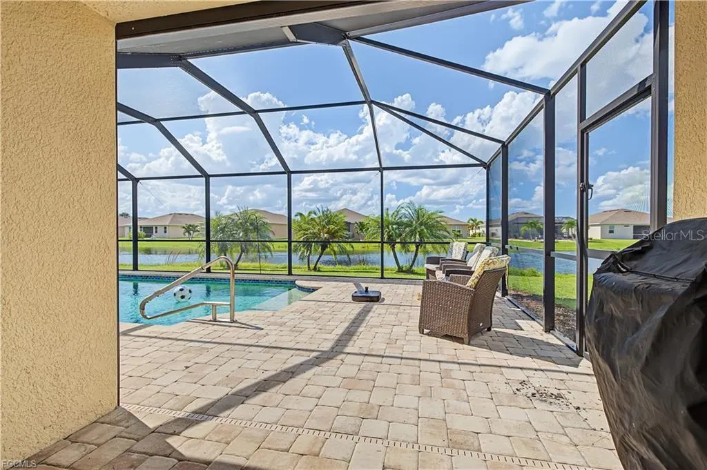 3190 ESTANCIA LN