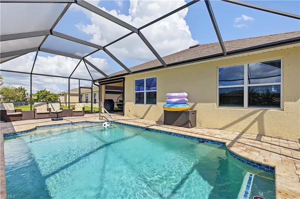 3190 ESTANCIA LN