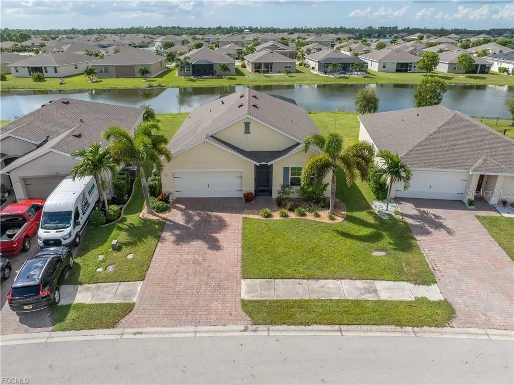 3190 ESTANCIA LN