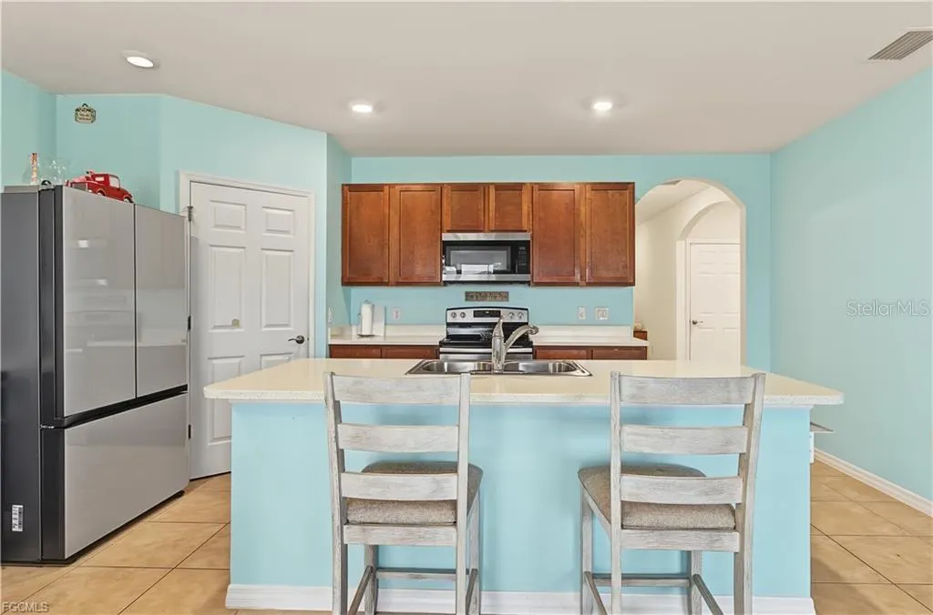 3190 ESTANCIA LN