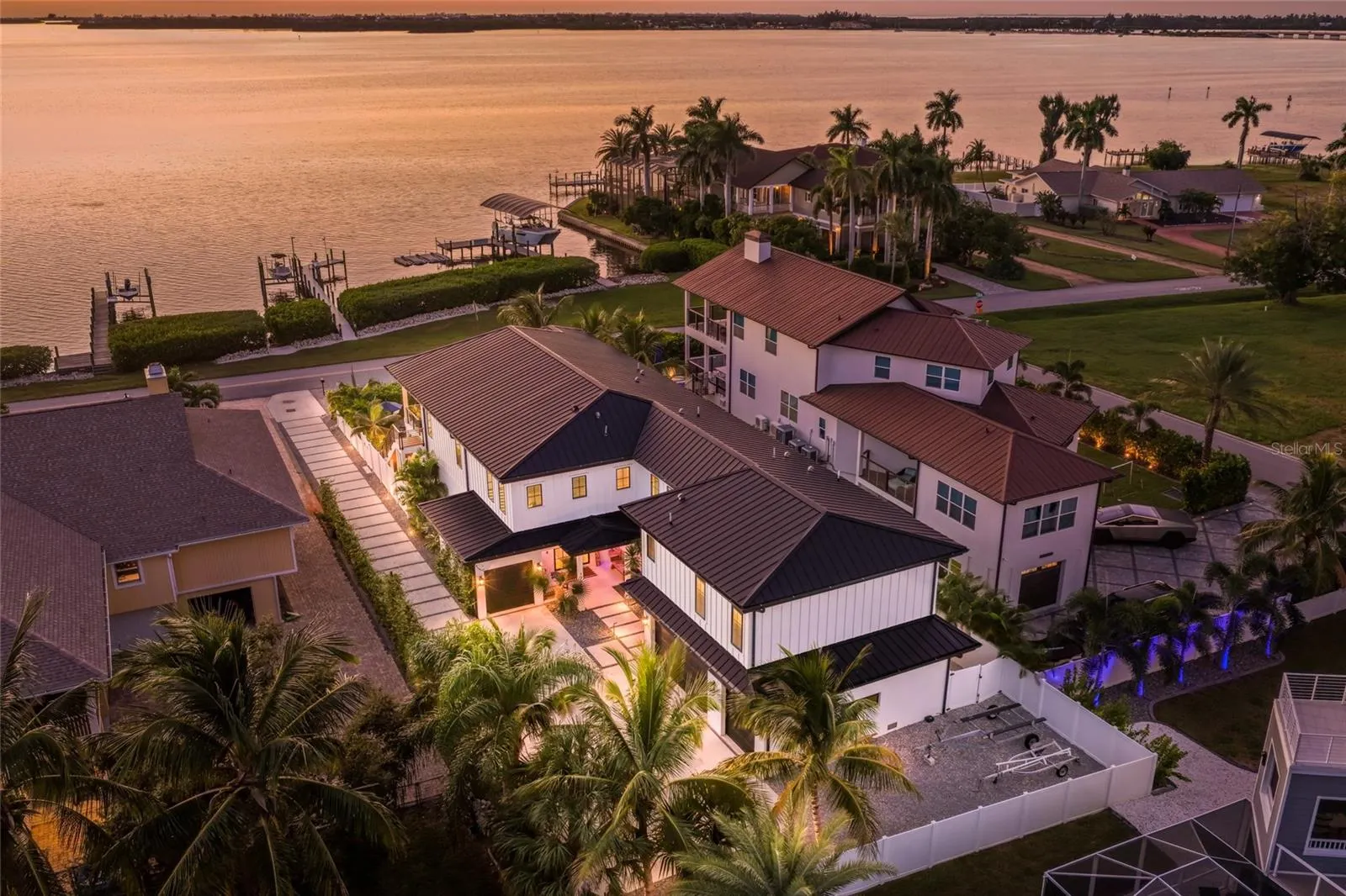 1707 PALMA SOLA BLVD