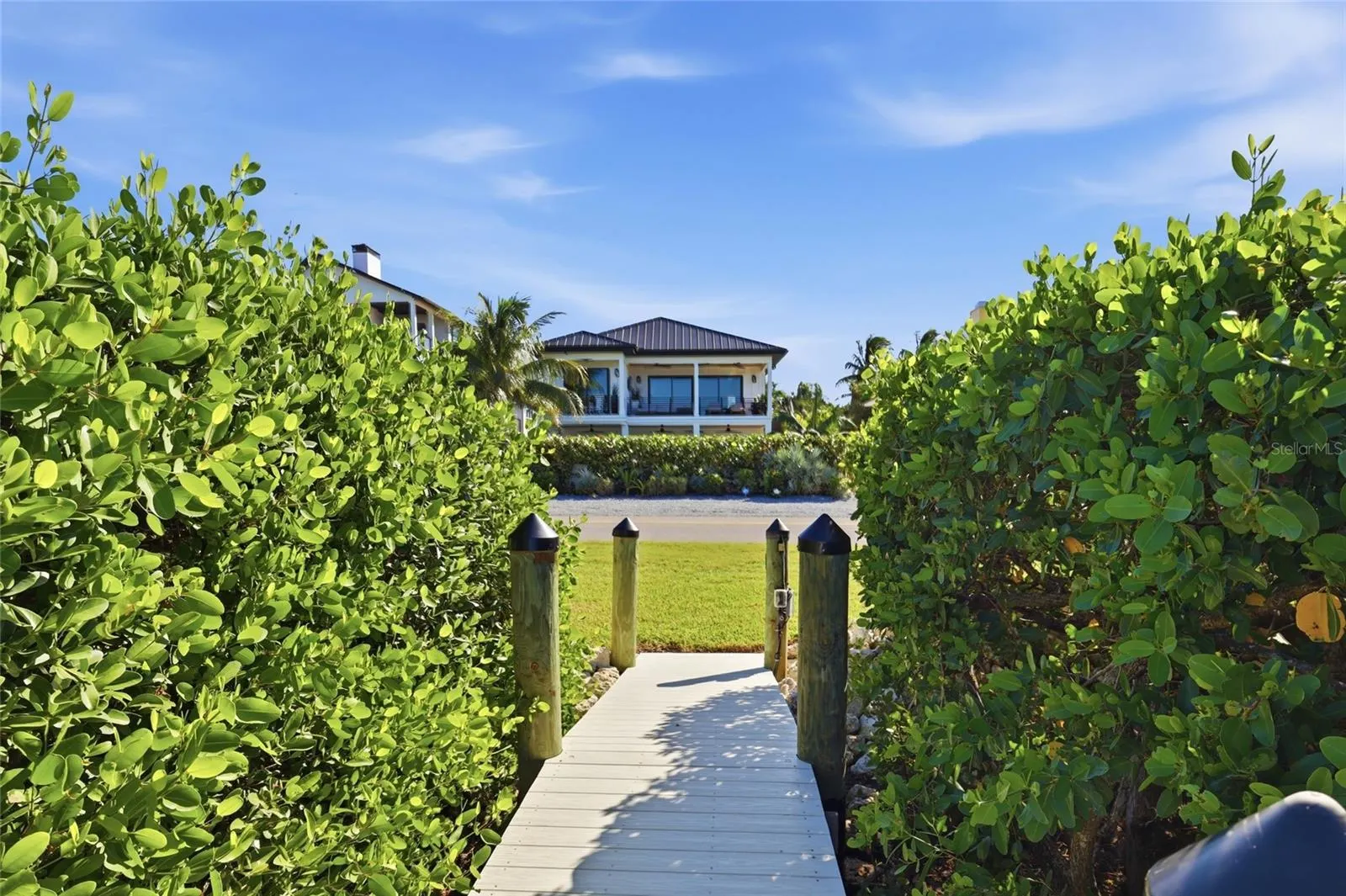 1707 PALMA SOLA BLVD