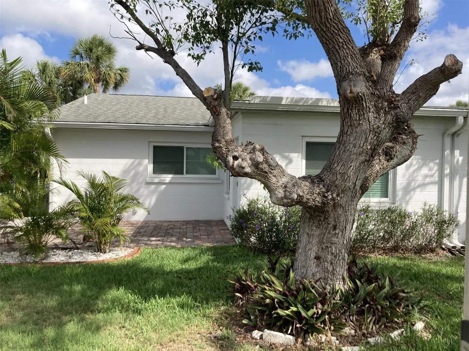 6110 CORAL WAY